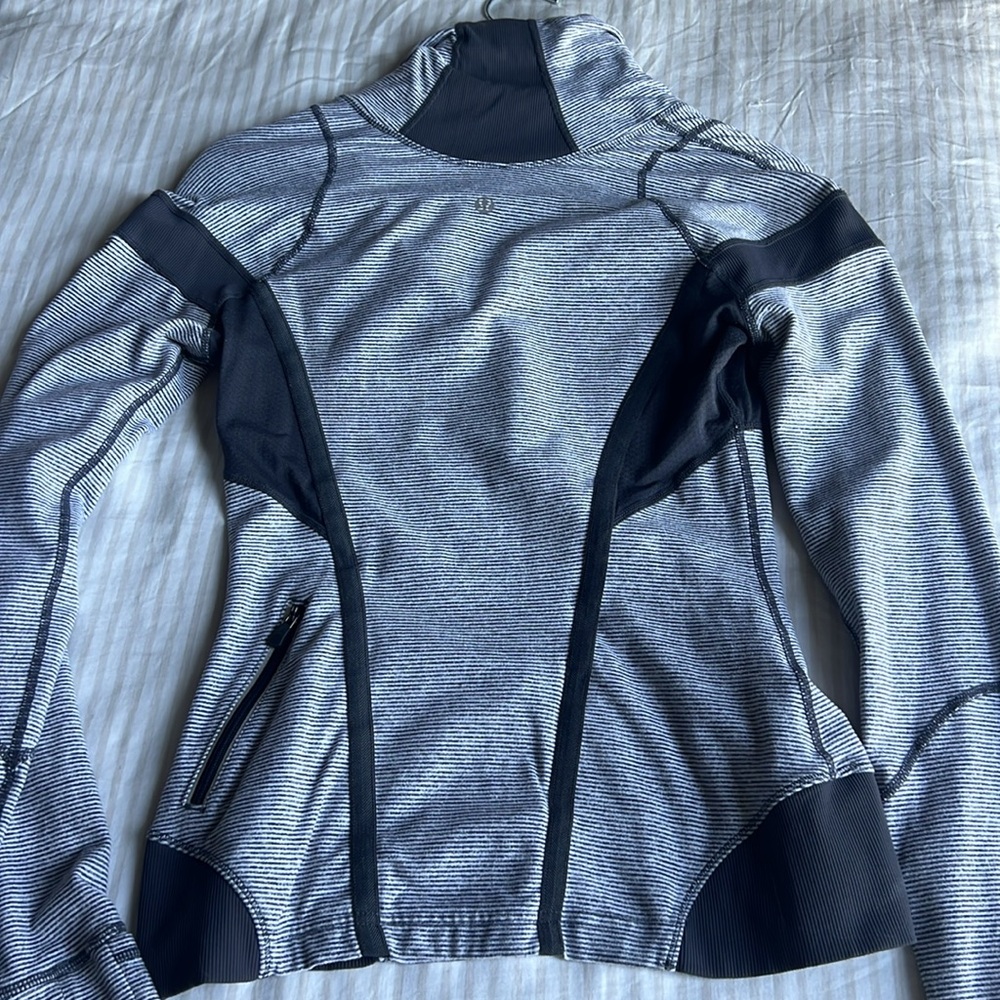 Lululemon Pullover - image 3